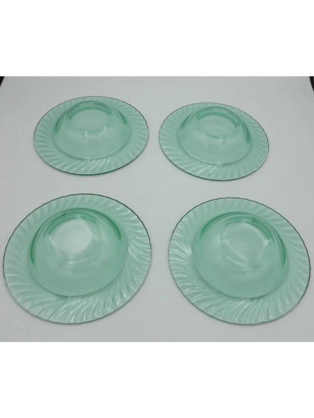 Pyrex Festiva Spring Green Swirl Rimmed Bowls Set of 4 Vintage